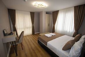 Luxury Life Suites