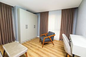 Luxury Life Suites