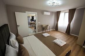 Luxury Life Suites