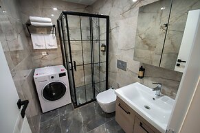Luxury Life Suites