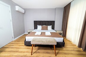 Luxury Life Suites