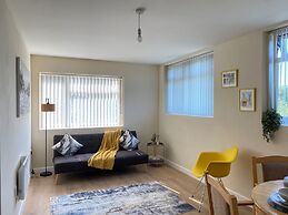 Apartment Sleeps 4, Free Parking, Pets Welcome