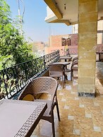 Narmar Hotel