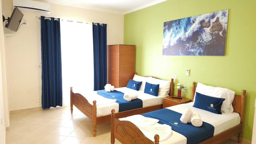 Friends House - Borsh Hotel