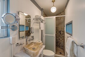 CONDESA HOUSE