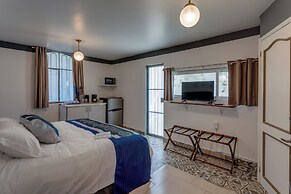 CONDESA HOUSE