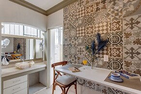 CONDESA HOUSE