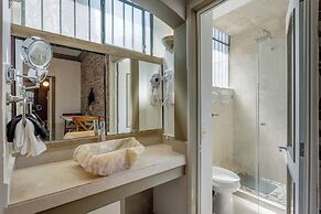 CONDESA HOUSE