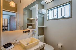 CONDESA HOUSE