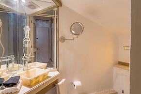 CONDESA HOUSE
