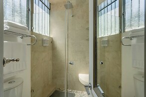 CONDESA HOUSE