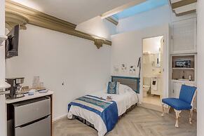 CONDESA HOUSE