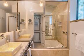 CONDESA HOUSE