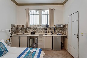 CONDESA HOUSE