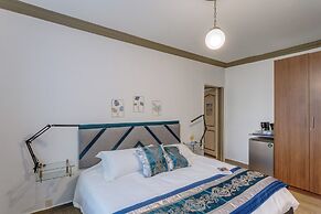 CONDESA HOUSE
