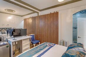 CONDESA HOUSE