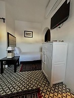 Riad Dar Lalzohra