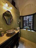Riad Dar Lalzohra