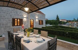 Holiday Home Lovište