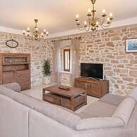 Holiday Home Lovište