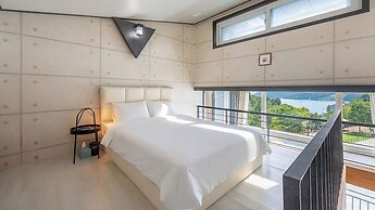 Gapyeong Chagall Spa Pension