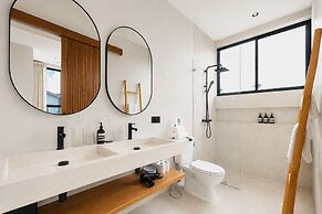 Casa Riva by GORO