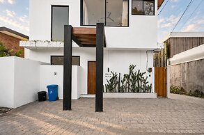 Casa Riva by GORO