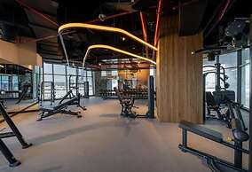 Luxurious 2BR w/ Waterfront and Burj Khalifa View