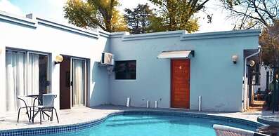 Melrose Hideout B&B