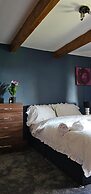 Delightful Space-view Farmhouse Astronauts Lodge