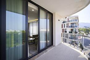 Amazing Penthouse Apartment With Rooftop Pool&bar