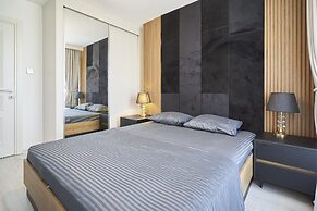 Amazing Penthouse Apartment With Rooftop Pool&bar