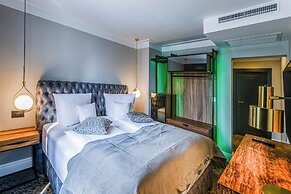Donna Anna Boutique Hotel