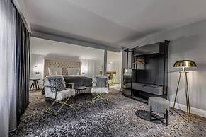 Donna Anna Boutique Hotel
