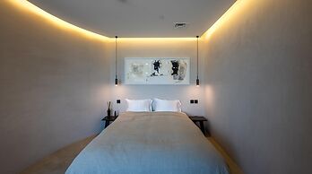 Minimalist Difc Studio w Pool Gym