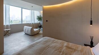 Minimalist Difc Studio w Pool Gym