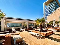 Minimalist Difc Studio w Pool Gym