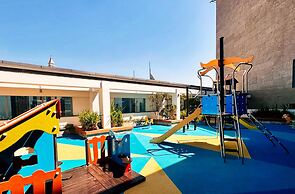 Minimalist Difc Studio w Pool Gym