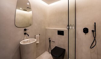 Minimalist Difc Studio w Pool Gym