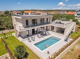 Villa Intrada