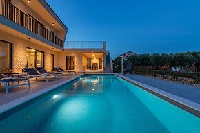 Villa Intrada
