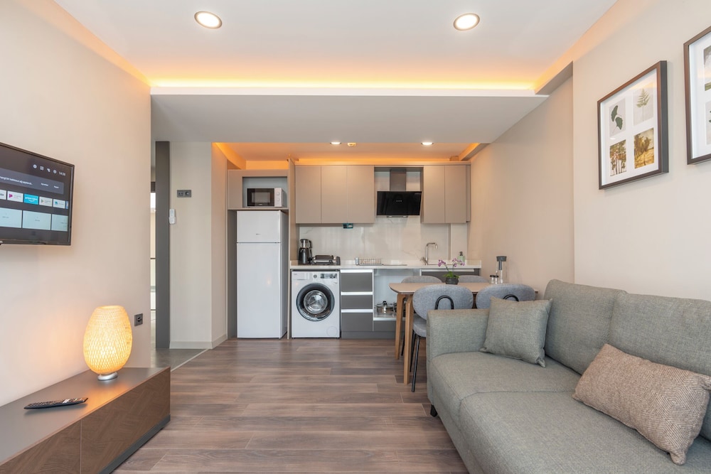 Doqu Suites Hotel