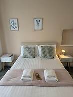 Victoria Guest Accommodation & Studio Apartments