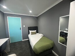 M & B Backpackers