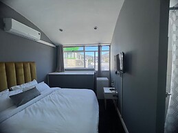 M & B Backpackers