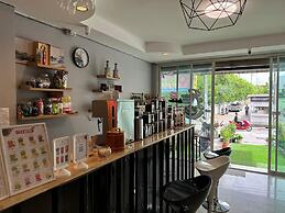 JS786CAFFE&HOSTEL