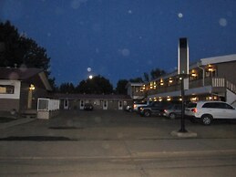 Lamplighter Viking Motel