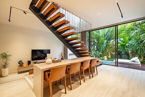Alex Villas Complex N4