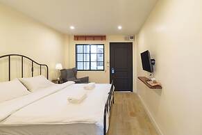 Holiday Cottage Hotel Chiang Mai