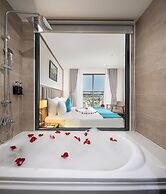 Avari Hotel